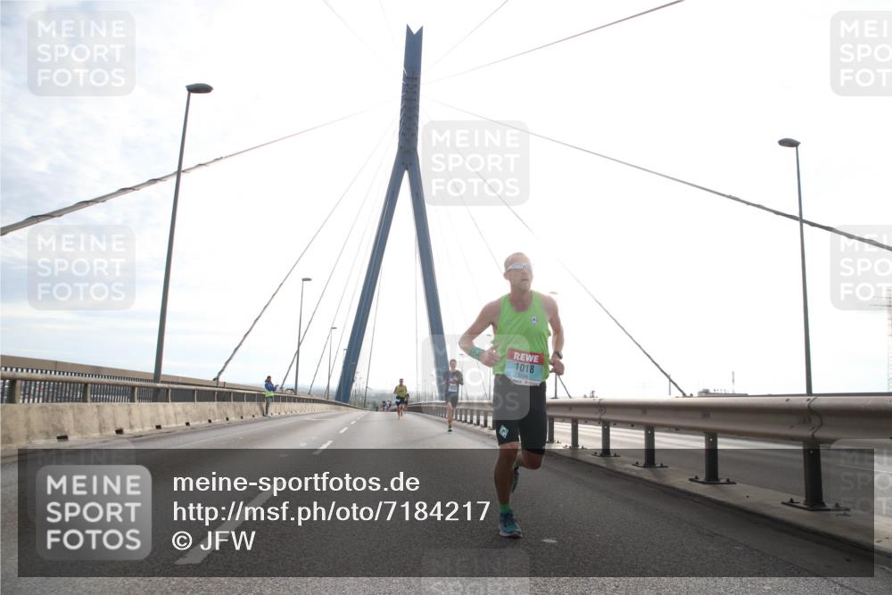 03.10.2024 - Köhlbrandbrückenlauf Jannik Wohlers http://msf.ph/oto/7184217 03.10.2024 09:17:40 Position 1 1018 meine-sportfotos.de