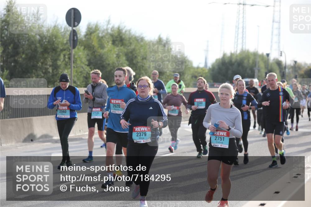 03.10.2024 - Köhlbrandbrückenlauf Fuchs,  Jonas http://msf.ph/oto/7184295 03.10.2024 09:18:46 Position 3 2620, 2560, 2131, 2248, 2379, 2751 meine-sportfotos.de