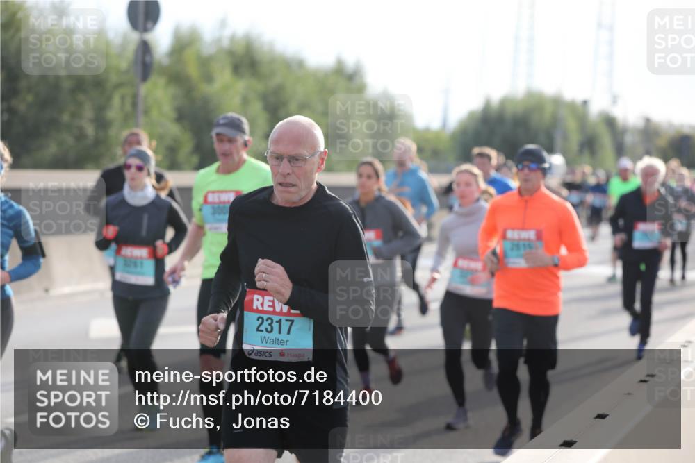03.10.2024 - Köhlbrandbrückenlauf Fuchs,  Jonas http://msf.ph/oto/7184400 03.10.2024 09:18:53 Position 3 300, 2317 meine-sportfotos.de