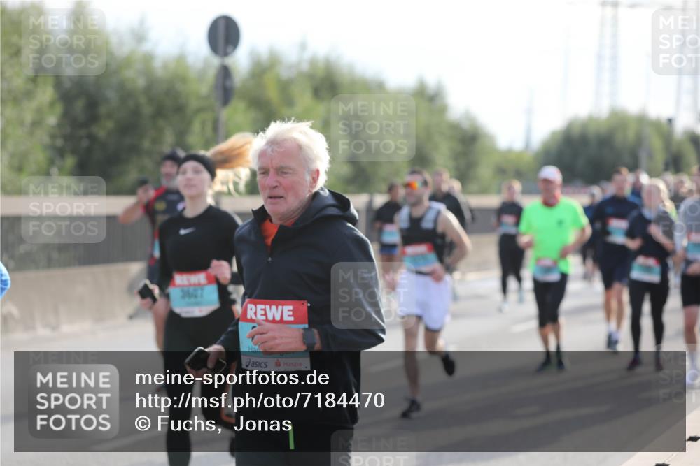 03.10.2024 - Köhlbrandbrückenlauf Fuchs,  Jonas http://msf.ph/oto/7184470 03.10.2024 09:18:57 Position 3 3607 meine-sportfotos.de