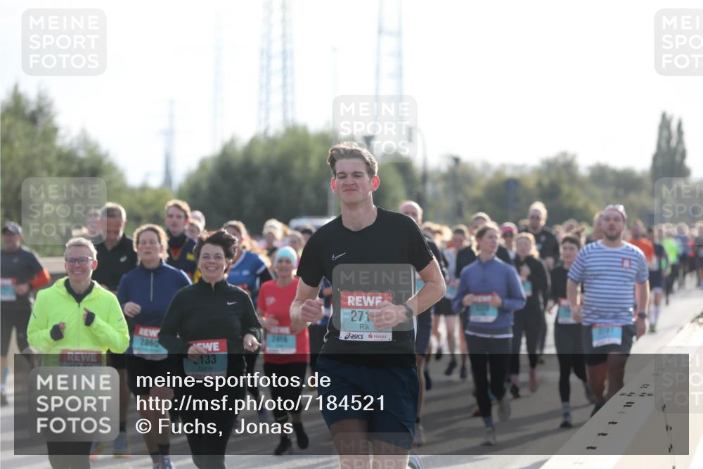 03.10.2024 - Köhlbrandbrückenlauf Fuchs,  Jonas http://msf.ph/oto/7184521 03.10.2024 09:19:02 Position 3 2860, 133, 2188, 2416, 271 meine-sportfotos.de