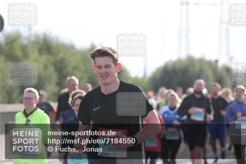 03.10.2024 - Köhlbrandbrückenlauf Fuchs,  Jonas http://msf.ph/oto/7184550 03.10.2024 09:19:04 Position 3 2188, 2133, 27 meine-sportfotos.de
