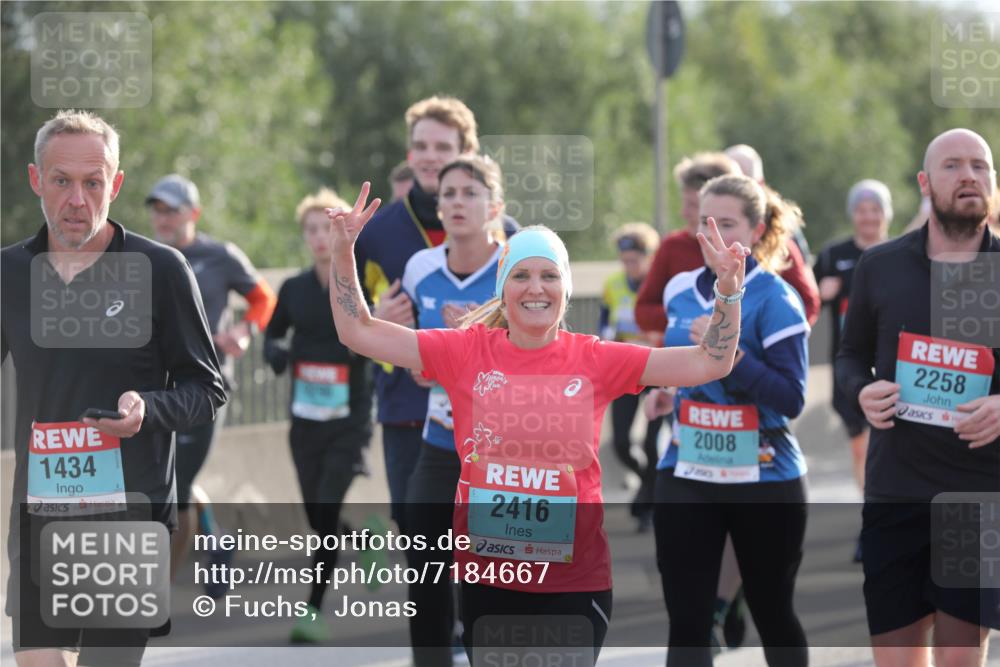 03.10.2024 - Köhlbrandbrückenlauf Fuchs,  Jonas http://msf.ph/oto/7184667 03.10.2024 09:19:07 Position 3 1434, 2416, 2008, 2258 meine-sportfotos.de