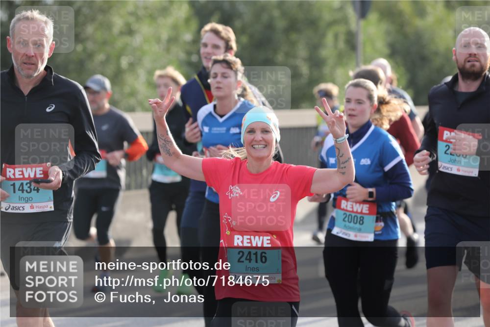 03.10.2024 - Köhlbrandbrückenlauf Fuchs,  Jonas http://msf.ph/oto/7184675 03.10.2024 09:19:07 Position 3 1434, 2008, 2416, 2250 meine-sportfotos.de