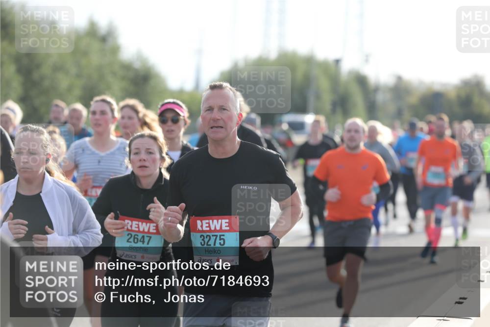 03.10.2024 - Köhlbrandbrückenlauf Fuchs,  Jonas http://msf.ph/oto/7184693 03.10.2024 09:19:10 Position 3 2647, 3275 meine-sportfotos.de