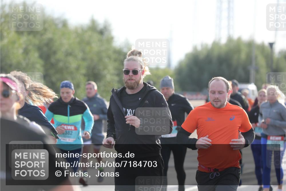 03.10.2024 - Köhlbrandbrückenlauf Fuchs,  Jonas http://msf.ph/oto/7184703 03.10.2024 09:19:11 Position 3 382, 7647 meine-sportfotos.de