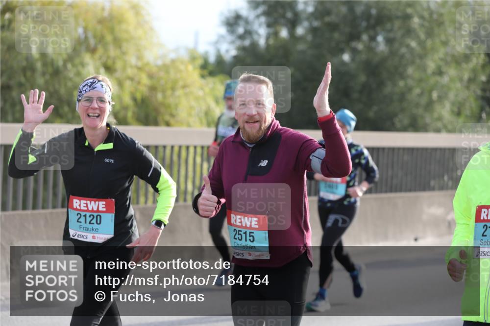03.10.2024 - Köhlbrandbrückenlauf Fuchs,  Jonas http://msf.ph/oto/7184754 03.10.2024 09:19:23 Position 3 2120, 2515, 25 meine-sportfotos.de