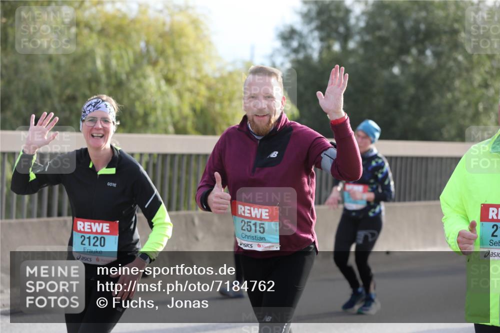 03.10.2024 - Köhlbrandbrückenlauf Fuchs,  Jonas http://msf.ph/oto/7184762 03.10.2024 09:19:23 Position 3 2120, 2515, 2 meine-sportfotos.de