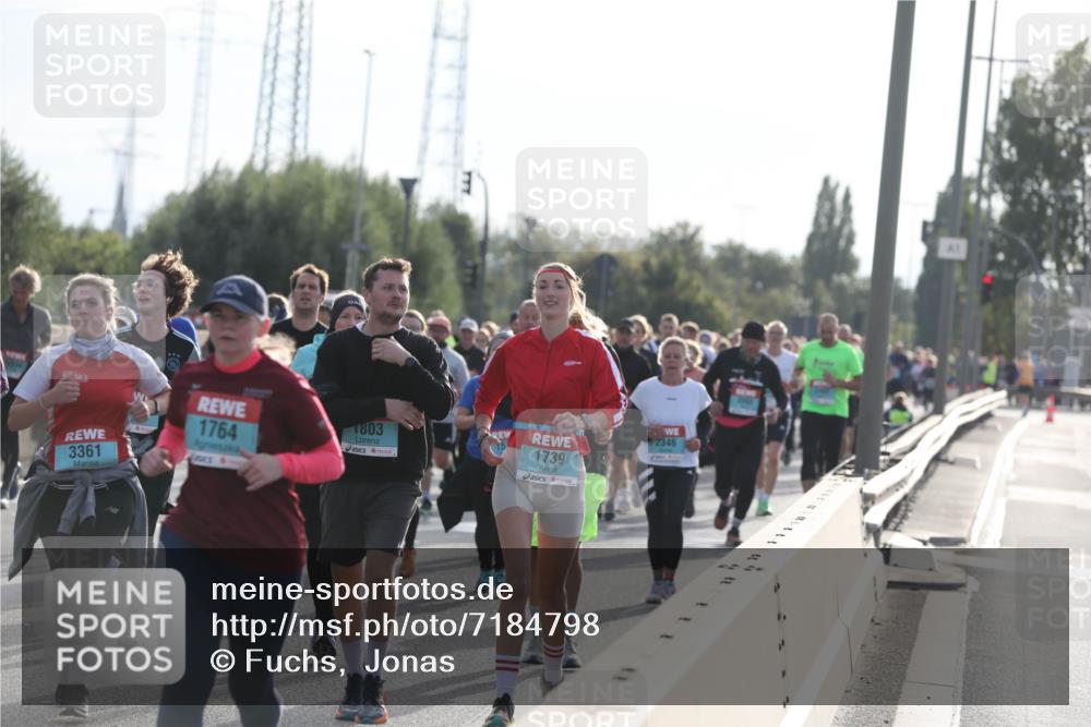 03.10.2024 - Köhlbrandbrückenlauf Fuchs,  Jonas http://msf.ph/oto/7184798 03.10.2024 09:19:27 Position 3 3361, 1764, 1803, 1739, 2346 meine-sportfotos.de