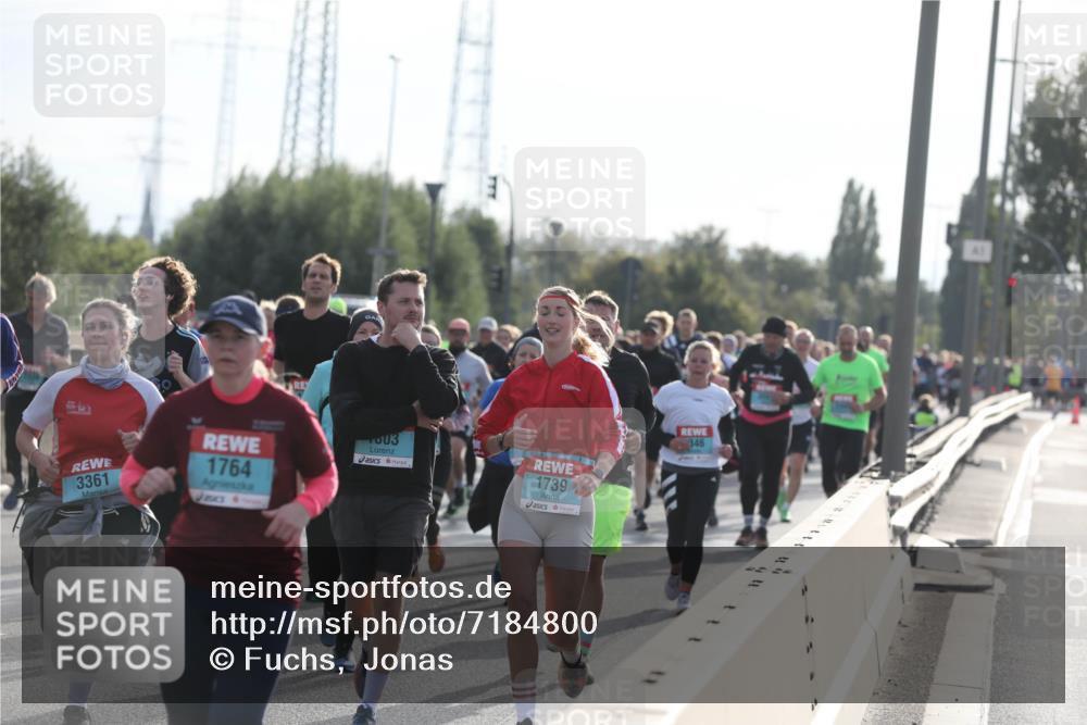 03.10.2024 - Köhlbrandbrückenlauf Fuchs,  Jonas http://msf.ph/oto/7184800 03.10.2024 09:19:27 Position 3 10, 3361, 1764, 1603, 1739, 346 meine-sportfotos.de