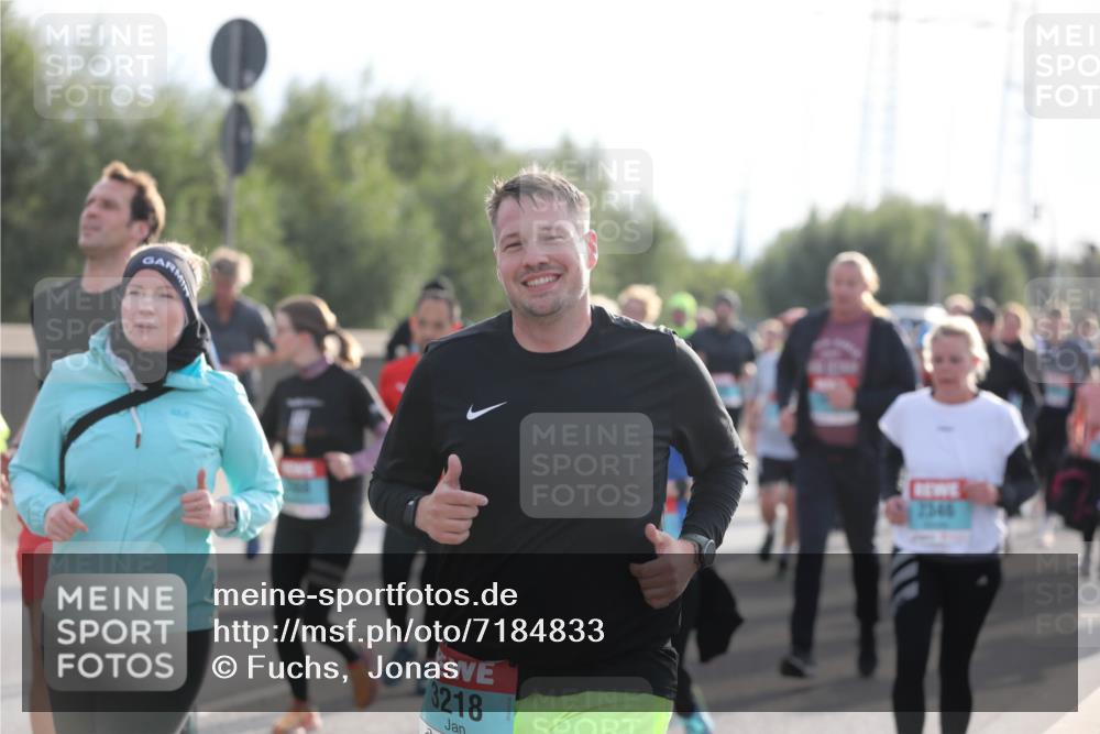03.10.2024 - Köhlbrandbrückenlauf Fuchs,  Jonas http://msf.ph/oto/7184833 03.10.2024 09:19:32 Position 3 3218, 2346 meine-sportfotos.de