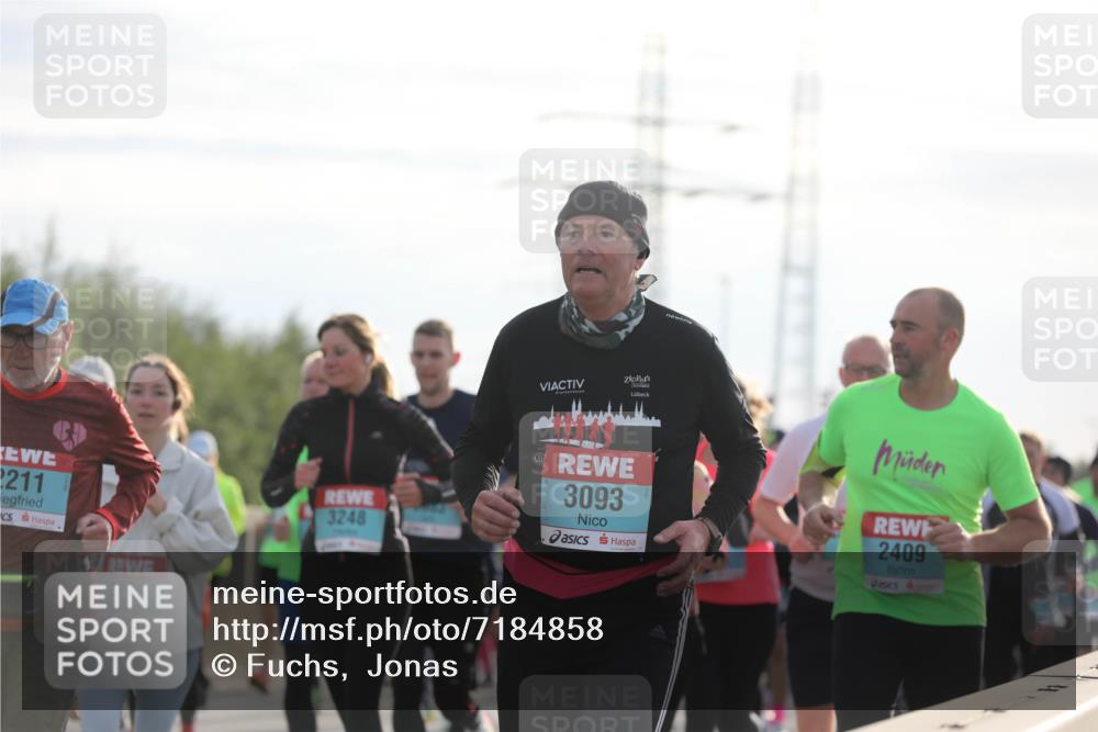 03.10.2024 - Köhlbrandbrückenlauf Fuchs,  Jonas http://msf.ph/oto/7184858 03.10.2024 09:19:37 Position 3 2211, 2773, 3248, 3093, 2409 meine-sportfotos.de