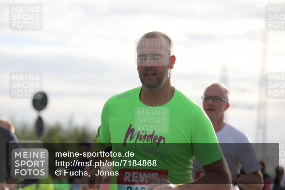 03.10.2024 - Köhlbrandbrückenlauf Fuchs,  Jonas http://msf.ph/oto/7184868 03.10.2024 09:19:39 Position 3  meine-sportfotos.de