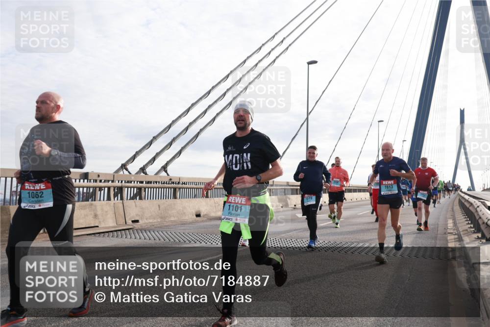 03.10.2024 - Köhlbrandbrückenlauf Matties Gatica Varas http://msf.ph/oto/7184887 03.10.2024 09:25:39 Position 2 1062, 1101, 1519, 1613 meine-sportfotos.de