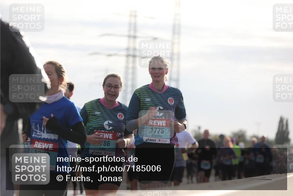 03.10.2024 - Köhlbrandbrückenlauf Fuchs,  Jonas http://msf.ph/oto/7185006 03.10.2024 09:19:51 Position 3 93, 2399, 86, 1775 meine-sportfotos.de