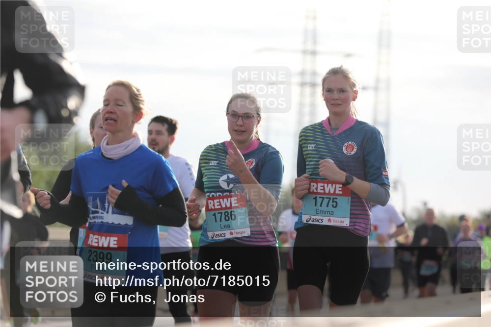 03.10.2024 - Köhlbrandbrückenlauf Fuchs,  Jonas http://msf.ph/oto/7185015 03.10.2024 09:19:52 Position 3 1910, 2399, 1786, 1775 meine-sportfotos.de