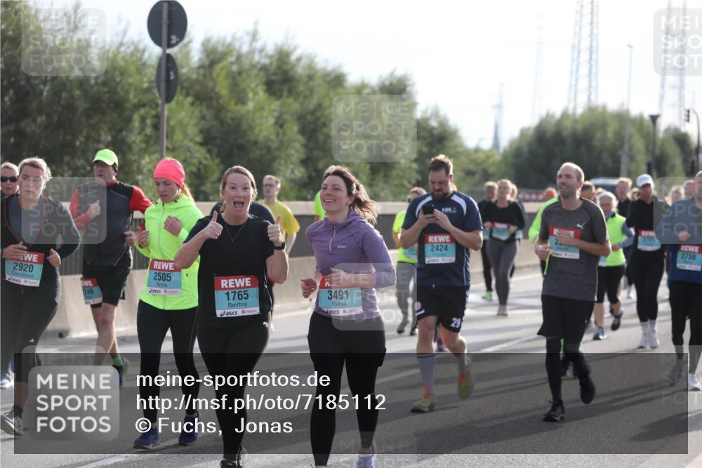 03.10.2024 - Köhlbrandbrückenlauf Fuchs,  Jonas http://msf.ph/oto/7185112 03.10.2024 09:20:00 Position 3 2920, 249, 2424, 2730, 2505, 1765, 3491, 29 meine-sportfotos.de