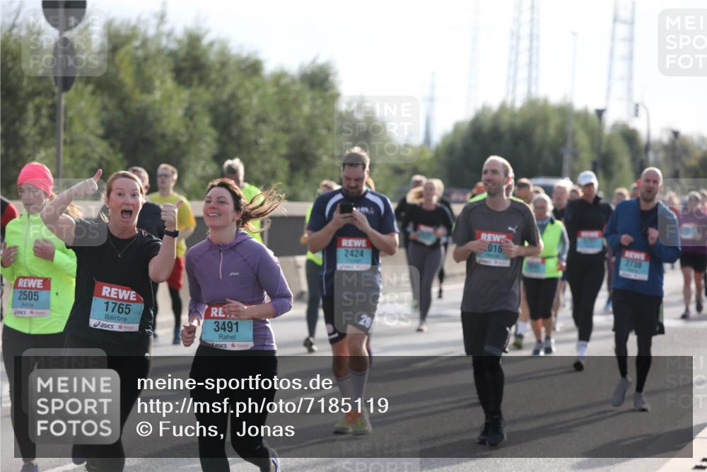 03.10.2024 - Köhlbrandbrückenlauf Fuchs,  Jonas http://msf.ph/oto/7185119 03.10.2024 09:20:00 Position 3 2424, 016, 2505, 1765, 3491, 2730 meine-sportfotos.de