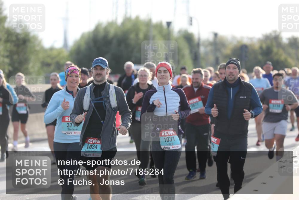 03.10.2024 - Köhlbrandbrückenlauf Fuchs,  Jonas http://msf.ph/oto/7185284 03.10.2024 09:20:19 Position 3 371, 1034, 3677, 23, 1031, 15, 3738 meine-sportfotos.de