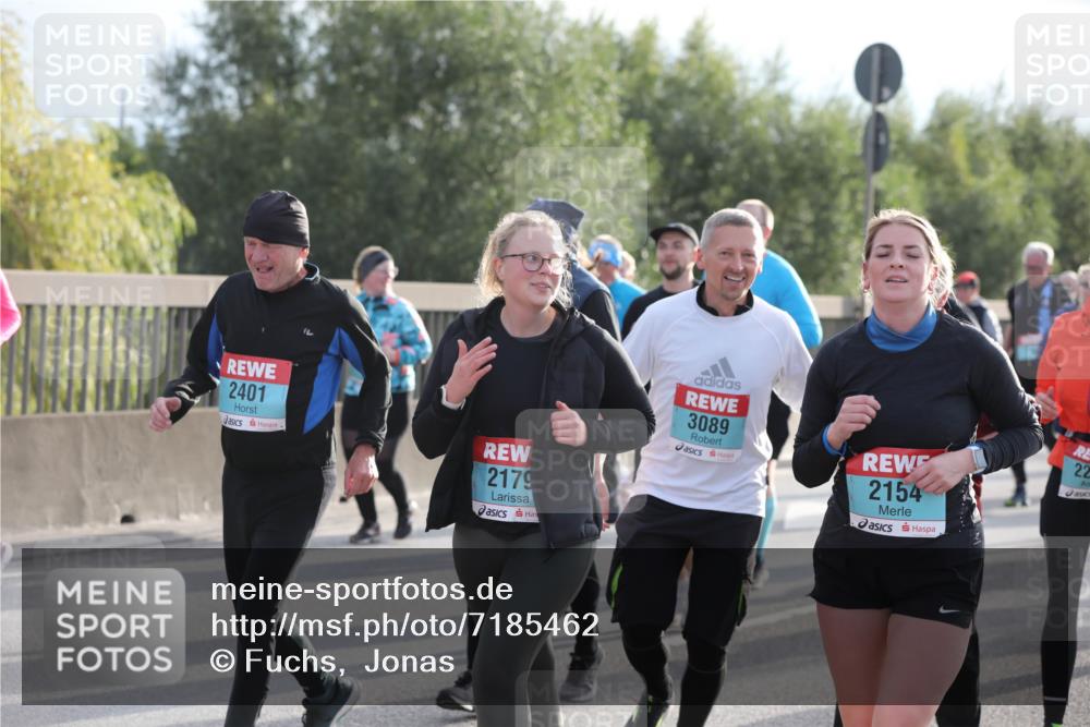 03.10.2024 - Köhlbrandbrückenlauf Fuchs,  Jonas http://msf.ph/oto/7185462 03.10.2024 09:20:26 Position 3 2401, 2179, 3089, 2154, 22 meine-sportfotos.de