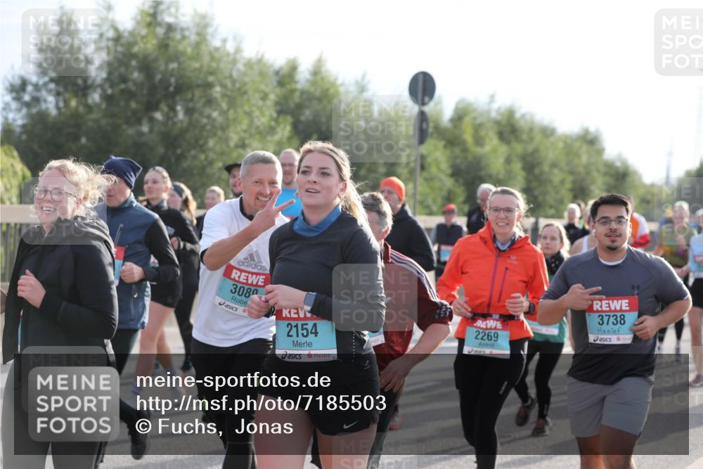 03.10.2024 - Köhlbrandbrückenlauf Fuchs,  Jonas http://msf.ph/oto/7185503 03.10.2024 09:20:26 Position 3 3080, 2154, 2269, 3738 meine-sportfotos.de