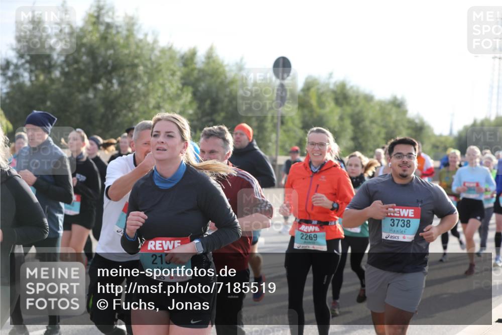 03.10.2024 - Köhlbrandbrückenlauf Fuchs,  Jonas http://msf.ph/oto/7185519 03.10.2024 09:20:27 Position 3 2132, 2269, 3738 meine-sportfotos.de