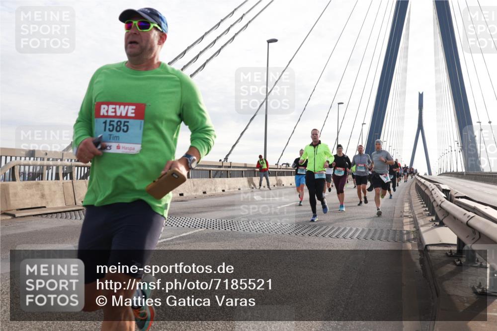 03.10.2024 - Köhlbrandbrückenlauf Matties Gatica Varas http://msf.ph/oto/7185521 03.10.2024 09:25:48 Position 2 1585, 1084, 1337 meine-sportfotos.de