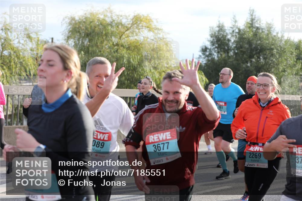 03.10.2024 - Köhlbrandbrückenlauf Fuchs,  Jonas http://msf.ph/oto/7185551 03.10.2024 09:20:28 Position 3 2154, 089, 3677, 481, 3, 2269, 37 meine-sportfotos.de
