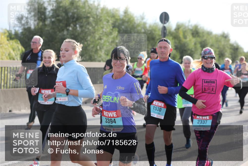 03.10.2024 - Köhlbrandbrückenlauf Fuchs,  Jonas http://msf.ph/oto/7185628 03.10.2024 09:20:30 Position 3 50, 3394, 1530, 2337 meine-sportfotos.de