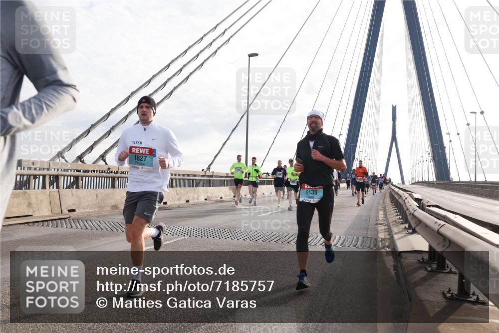 03.10.2024 - Köhlbrandbrückenlauf Matties Gatica Varas http://msf.ph/oto/7185757 03.10.2024 09:25:52 Position 2 1827, 2138 meine-sportfotos.de