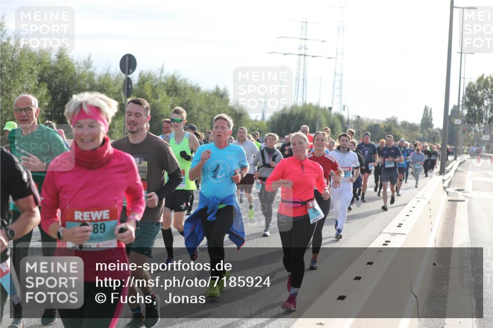 03.10.2024 - Köhlbrandbrückenlauf Fuchs,  Jonas http://msf.ph/oto/7185924 03.10.2024 09:20:44 Position 3 89, 3 meine-sportfotos.de