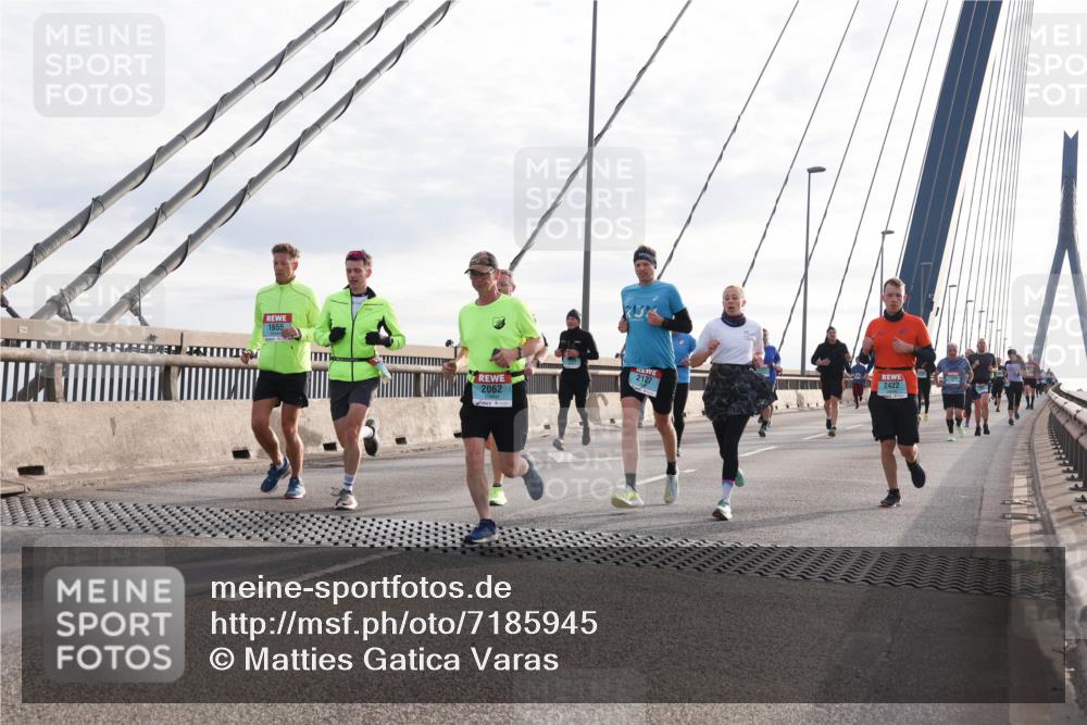 03.10.2024 - Köhlbrandbrückenlauf Matties Gatica Varas http://msf.ph/oto/7185945 03.10.2024 09:25:54 Position 2 1655, 2062, 2422, 2127 meine-sportfotos.de