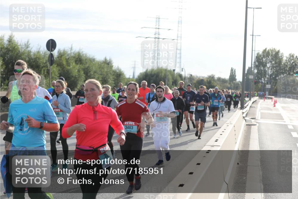 03.10.2024 - Köhlbrandbrückenlauf Fuchs,  Jonas http://msf.ph/oto/7185951 03.10.2024 09:20:46 Position 3 205, 3, 3463, 3681, 111 meine-sportfotos.de