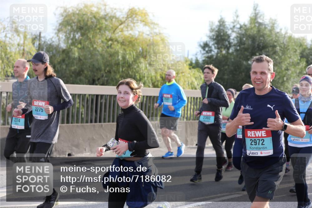 03.10.2024 - Köhlbrandbrückenlauf Fuchs,  Jonas http://msf.ph/oto/7186082 03.10.2024 09:20:50 Position 3 2274, 2275, 2543, 2302, 2972 meine-sportfotos.de