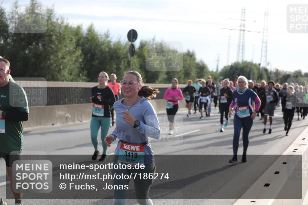 03.10.2024 - Köhlbrandbrückenlauf Fuchs,  Jonas http://msf.ph/oto/7186274 03.10.2024 09:20:55 Position 3 3019, 3419, 3187 meine-sportfotos.de