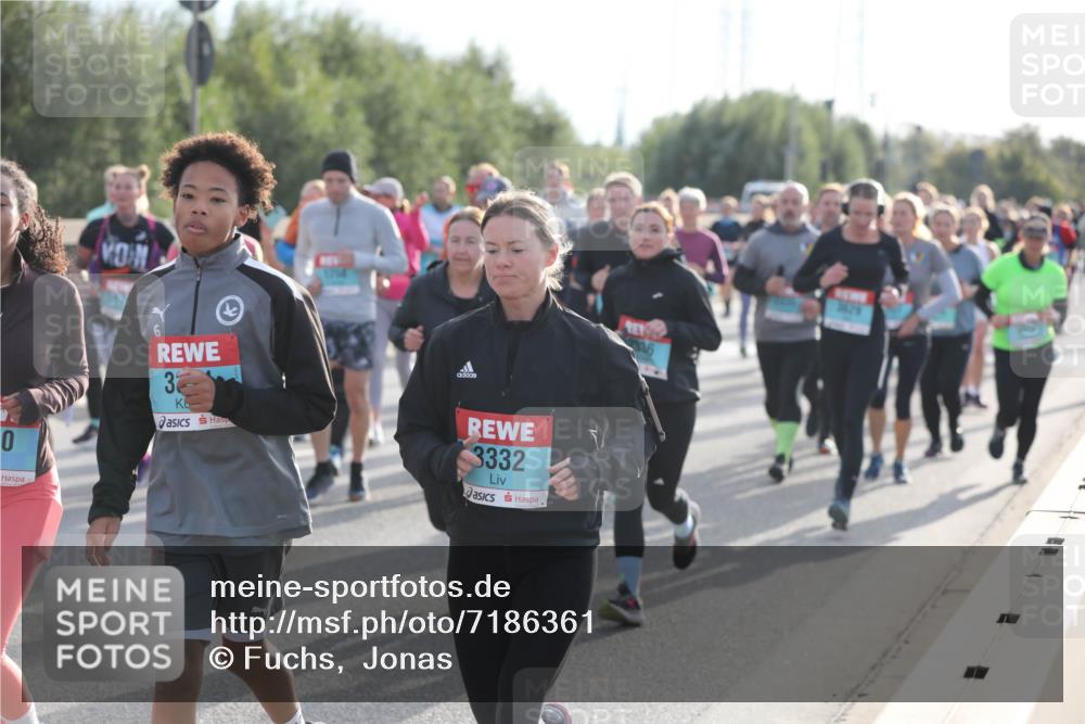 03.10.2024 - Köhlbrandbrückenlauf Fuchs,  Jonas http://msf.ph/oto/7186361 03.10.2024 09:21:00 Position 3 0, 3, 3332 meine-sportfotos.de
