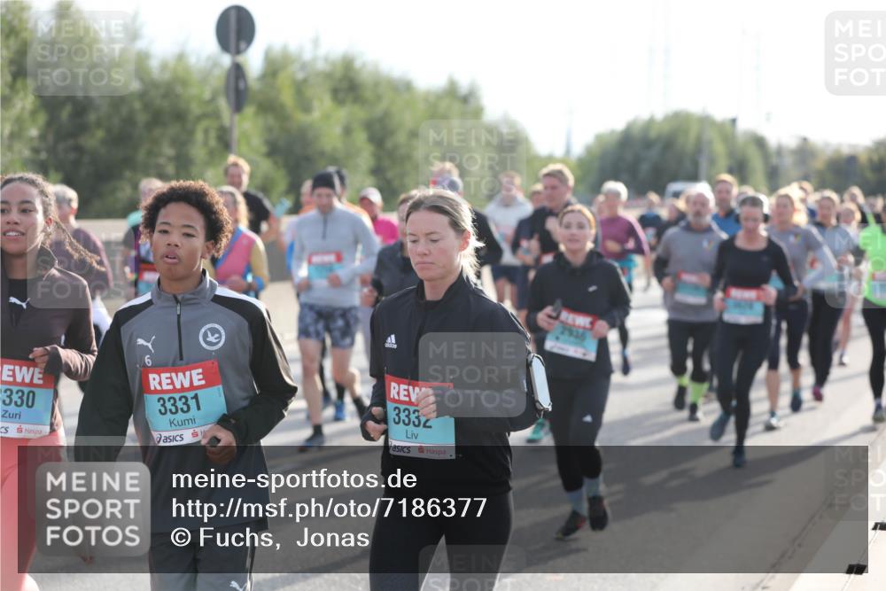 03.10.2024 - Köhlbrandbrückenlauf Fuchs,  Jonas http://msf.ph/oto/7186377 03.10.2024 09:21:00 Position 3 330, 6, 3331, 3332 meine-sportfotos.de