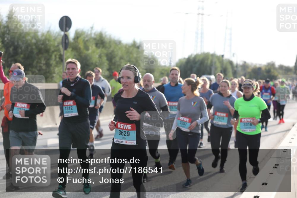 03.10.2024 - Köhlbrandbrückenlauf Fuchs,  Jonas http://msf.ph/oto/7186541 03.10.2024 09:21:03 Position 3 1311, 1312, 3629, 2976, 3016, 2257 meine-sportfotos.de