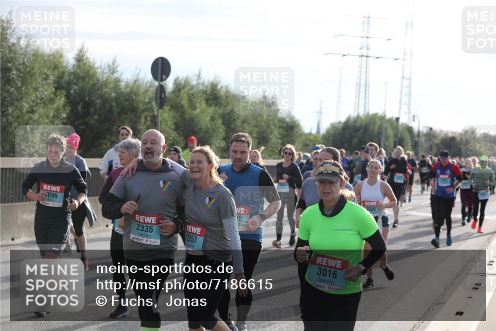 03.10.2024 - Köhlbrandbrückenlauf Fuchs,  Jonas http://msf.ph/oto/7186615 03.10.2024 09:21:04 Position 3 096, 2335, 2257, 75, 3016, 3569 meine-sportfotos.de
