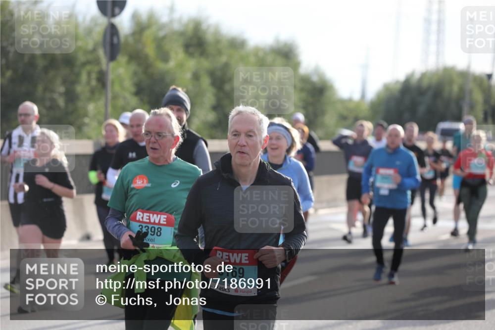 03.10.2024 - Köhlbrandbrückenlauf Fuchs,  Jonas http://msf.ph/oto/7186991 03.10.2024 09:21:24 Position 3 3398, 3169 meine-sportfotos.de