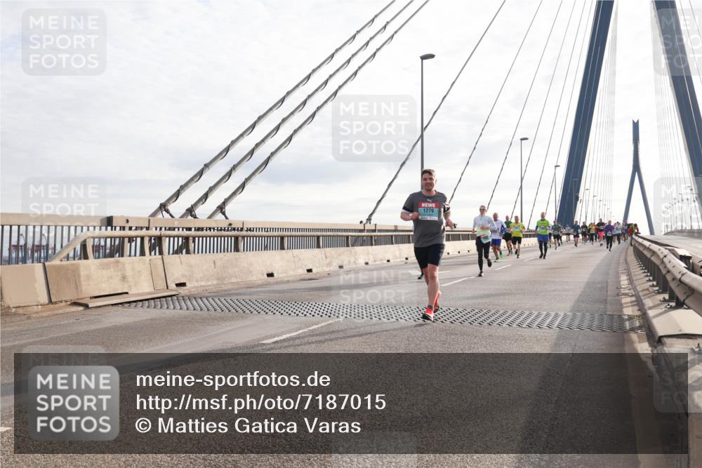 03.10.2024 - Köhlbrandbrückenlauf Matties Gatica Varas http://msf.ph/oto/7187015 03.10.2024 09:26:11 Position 2 1279 meine-sportfotos.de