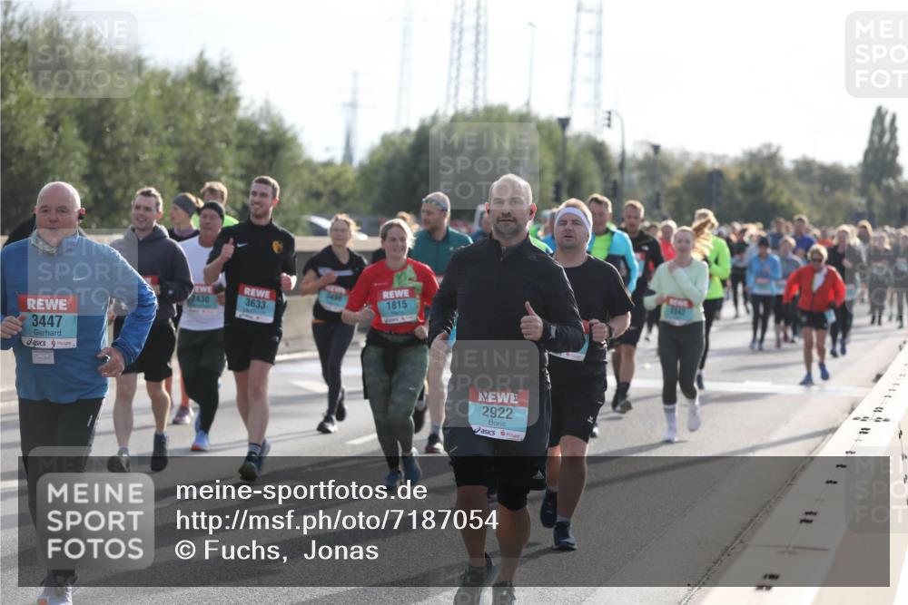 03.10.2024 - Köhlbrandbrückenlauf Fuchs,  Jonas http://msf.ph/oto/7187054 03.10.2024 09:21:27 Position 3 3447, 3405, 1815, 2430, 3633, 2922, 2542, 11 meine-sportfotos.de
