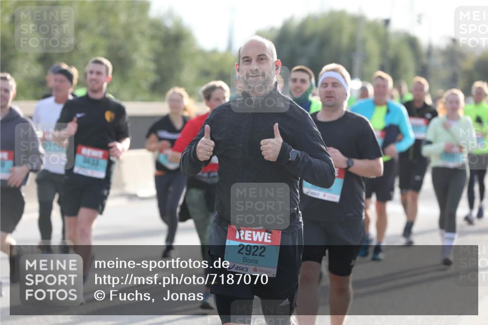 03.10.2024 - Köhlbrandbrückenlauf Fuchs,  Jonas http://msf.ph/oto/7187070 03.10.2024 09:21:27 Position 3 36, 33, 2922 meine-sportfotos.de