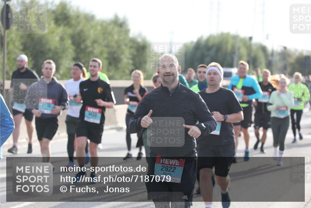 03.10.2024 - Köhlbrandbrückenlauf Fuchs,  Jonas http://msf.ph/oto/7187079 03.10.2024 09:21:28 Position 3 2170, 36, 33, 2922 meine-sportfotos.de