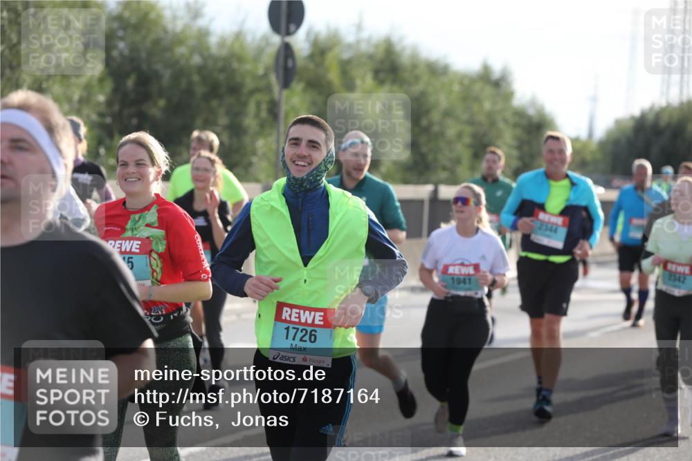 03.10.2024 - Köhlbrandbrückenlauf Fuchs,  Jonas http://msf.ph/oto/7187164 03.10.2024 09:21:31 Position 3 5, 1726, 1941, 234, 2342 meine-sportfotos.de