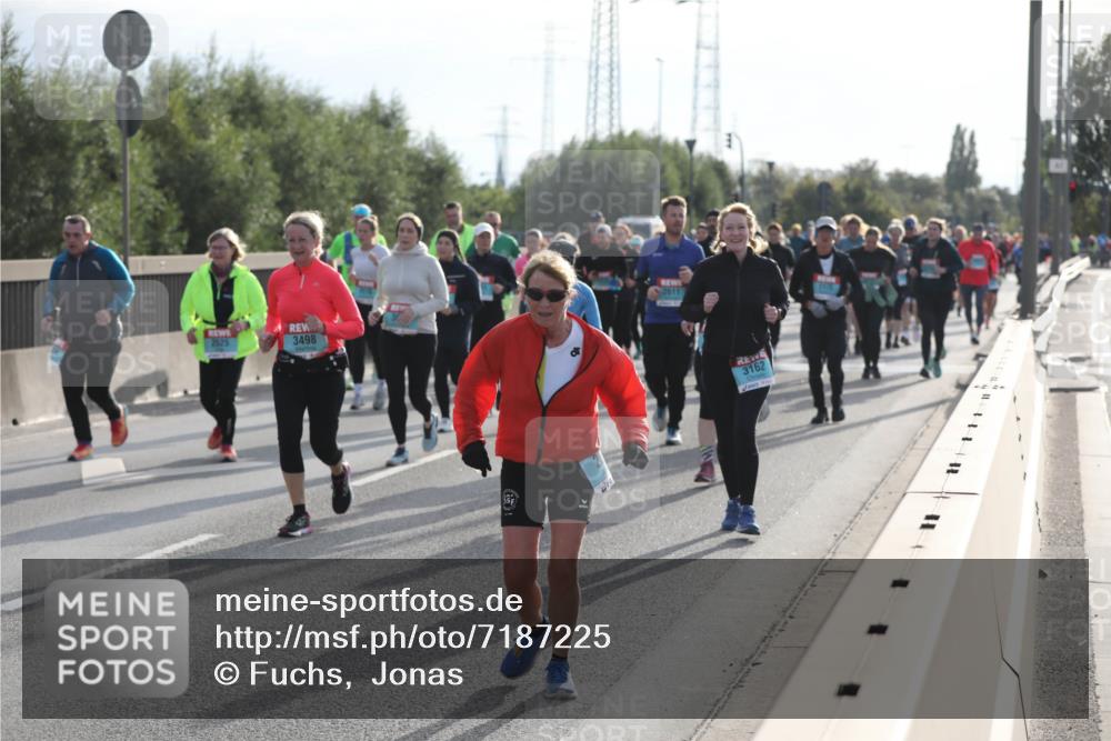 03.10.2024 - Köhlbrandbrückenlauf Fuchs,  Jonas http://msf.ph/oto/7187225 03.10.2024 09:21:38 Position 3 2525, 3498, 2611, 3162, 1075 meine-sportfotos.de