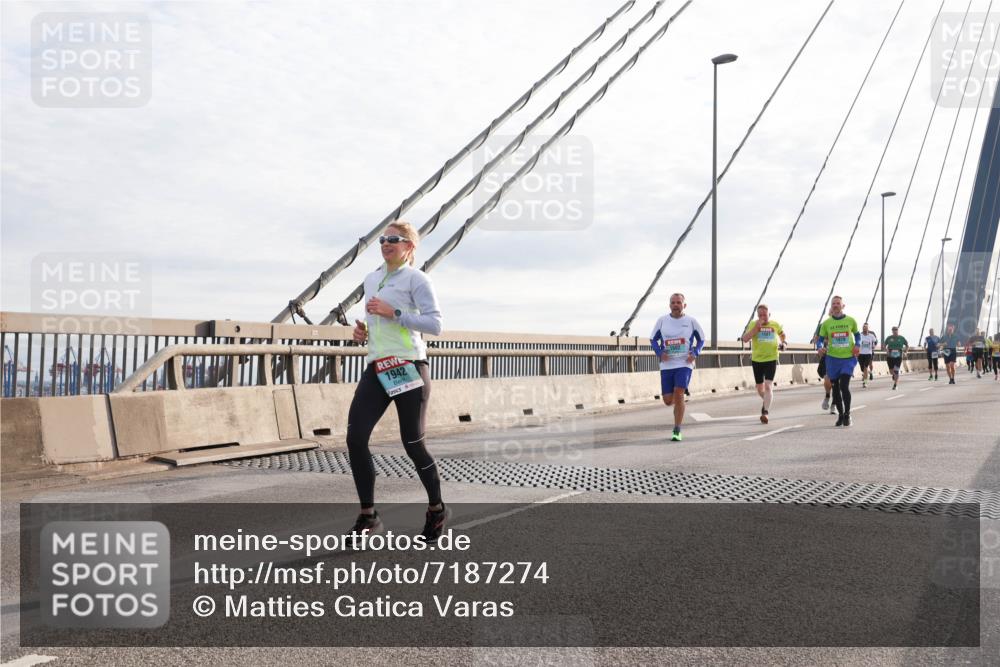 03.10.2024 - Köhlbrandbrückenlauf Matties Gatica Varas http://msf.ph/oto/7187274 03.10.2024 09:26:14 Position 2 1942, 1602, 1878 meine-sportfotos.de