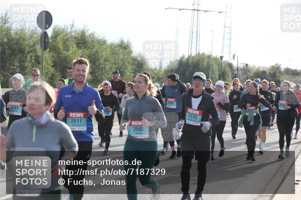 03.10.2024 - Köhlbrandbrückenlauf Fuchs,  Jonas http://msf.ph/oto/7187329 03.10.2024 09:21:42 Position 3 2161, 2611, 55, 1939, 2585, 2692, 1175, 3150 meine-sportfotos.de