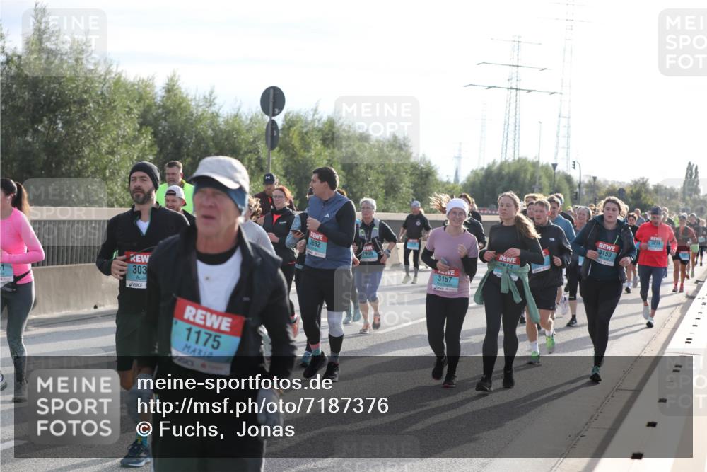 03.10.2024 - Köhlbrandbrückenlauf Fuchs,  Jonas http://msf.ph/oto/7187376 03.10.2024 09:21:45 Position 3 303, 1175, 2692, 547, 3157, 3274, 3150 meine-sportfotos.de