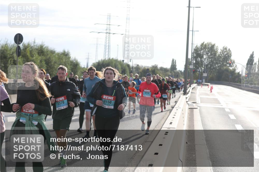 03.10.2024 - Köhlbrandbrückenlauf Fuchs,  Jonas http://msf.ph/oto/7187413 03.10.2024 09:21:47 Position 3 9547, 3370, 2959, 3150, 3274 meine-sportfotos.de